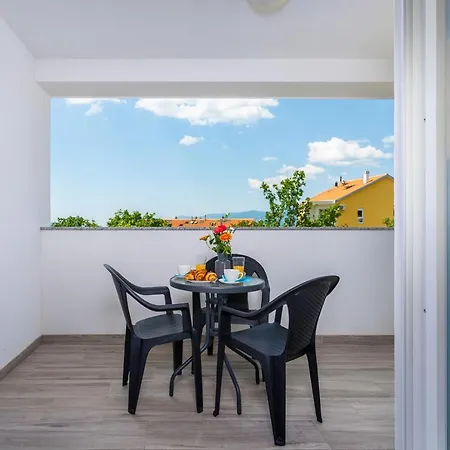 Kvarner Bay - 2 & 4 * Rijeka