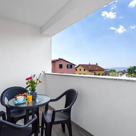 Kvarner Bay - 2 & 4 * Rijeka