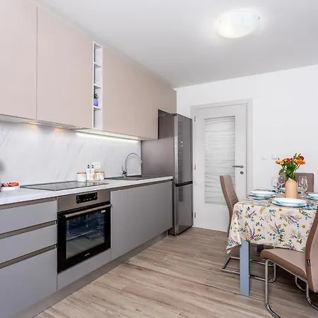 Kvarner Bay - 2 & 4 Apartmán