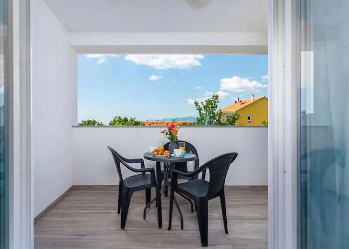 Kvarner Bay - 2 & 4 * Rijeka